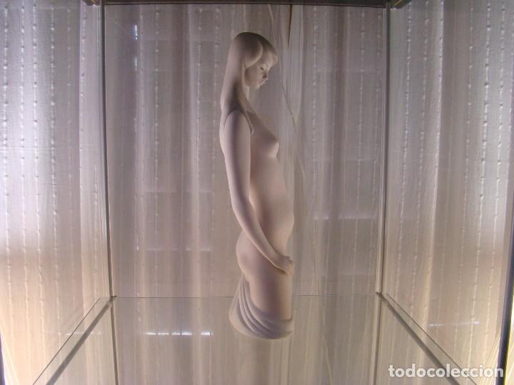 Antig&uuml;edades: Figura mujer de LLADRO - Foto 2