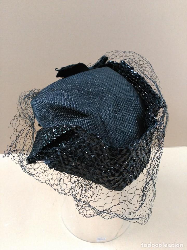Antig&uuml;edades: Sombrero negro en rafia - Foto 5