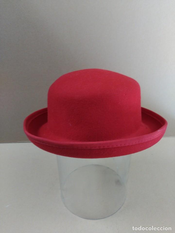 Antig&uuml;edades: Sombrero de fieltro rojo - Foto 1