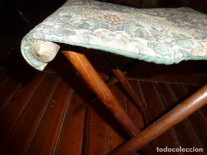 Antig&uuml;edades: SILLA PLEGABLE PARA IR A MISA - Foto 6