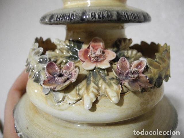 Antig&uuml;edades: Florero de cer&aacute;mica de Capodimonte - Foto 3