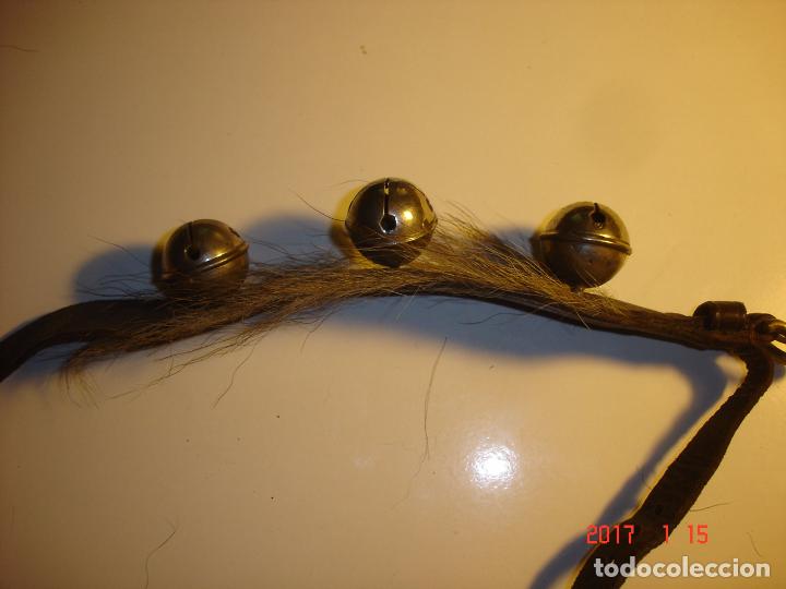 Antig&uuml;edades: GUARNICI&Oacute;N CABALLOS 3 CASCABELES - Foto 3