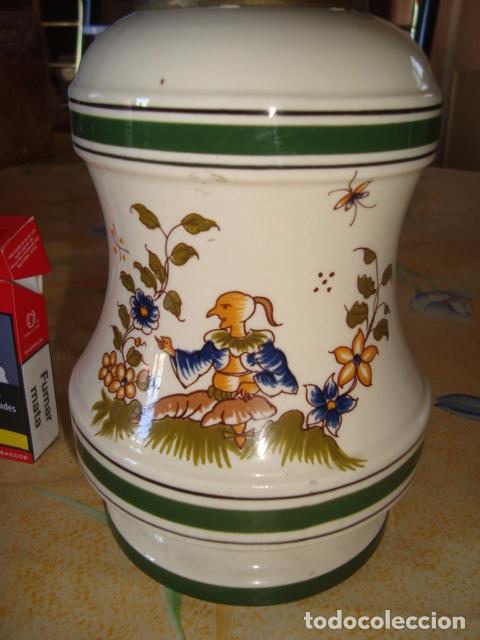 Antig&uuml;edades: Quinque de porcelana - Foto 5