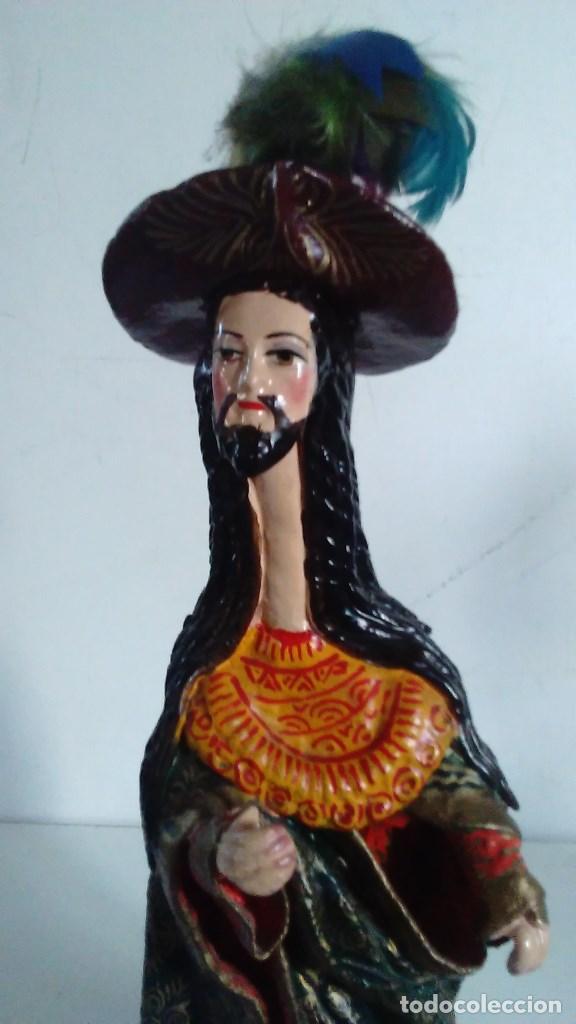 Antig&uuml;edades: Santo cuzque&ntilde;o de cuello largo - Foto 3
