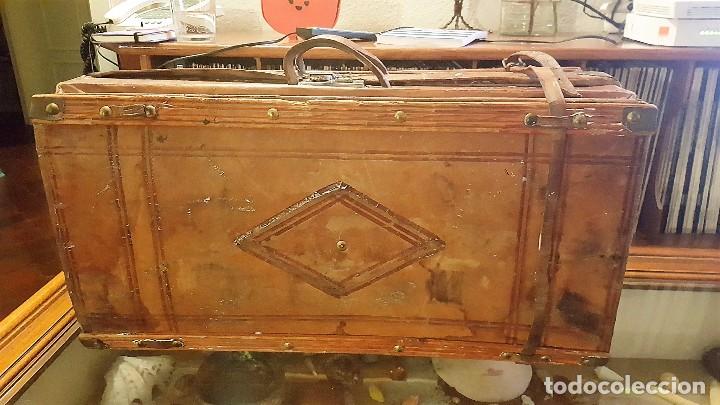 Antig&uuml;edades: Maleta de viajante de comercio. En cuero. - Foto 1