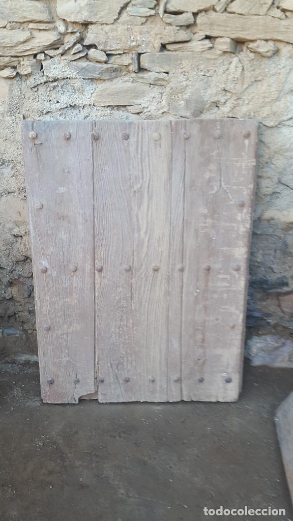 Antig&uuml;edades: HOJA SUPERIOR DE UNA PUERTA DE CLAVOS - Foto 1