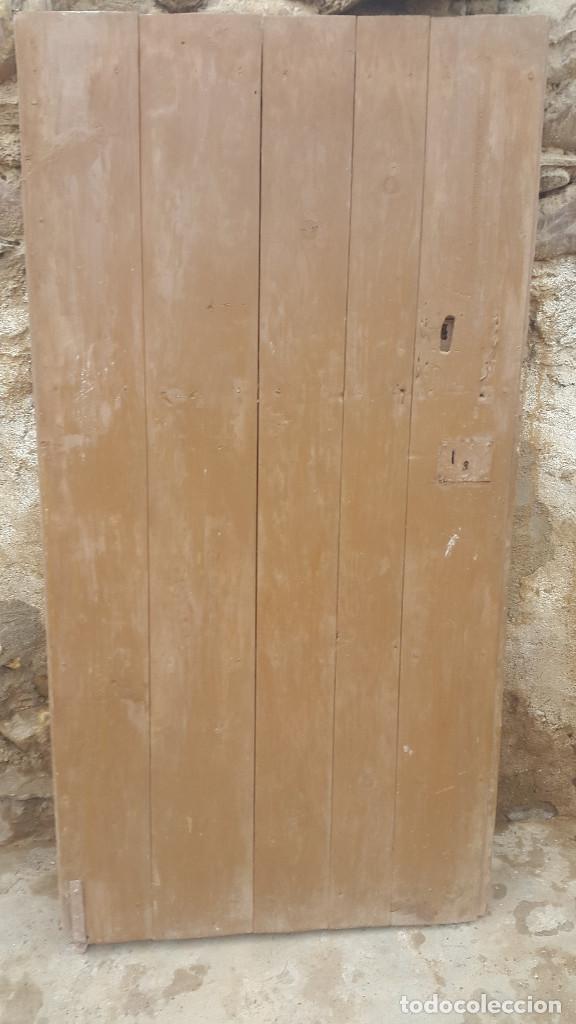 Antig&uuml;edades: PUERTA ANTIGUA DE CLAVOS - Foto 1