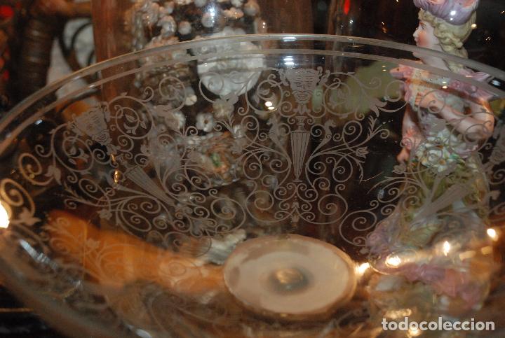 Antig&uuml;edades: ESPECTACULAR CENTRO DE MESA CON FIGURA DE BRONCE Y CRISTAL - Foto 3