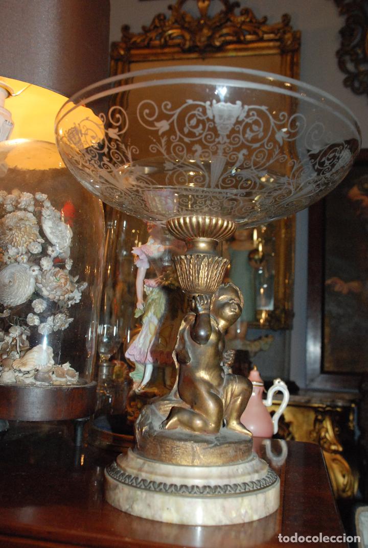 Antig&uuml;edades: ESPECTACULAR CENTRO DE MESA CON FIGURA DE BRONCE Y CRISTAL - Foto 7