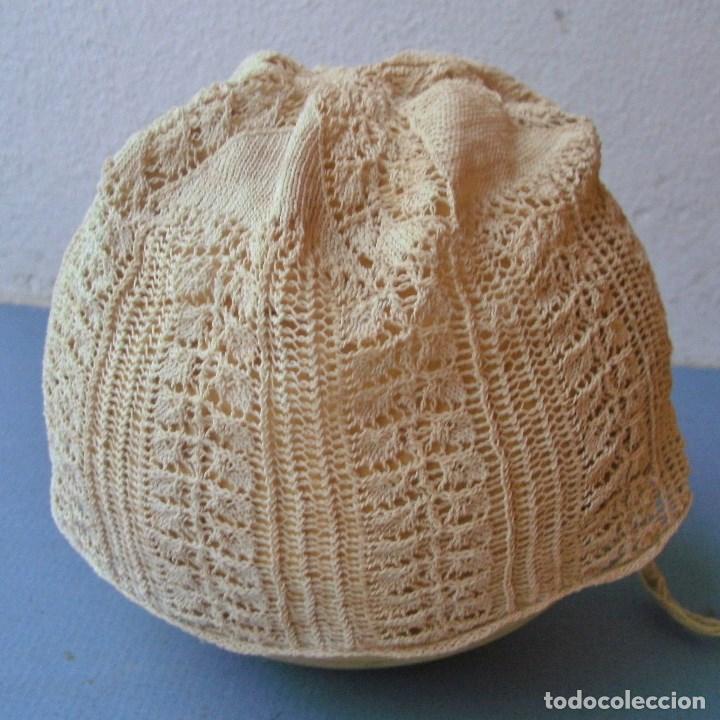 Antig&uuml;edades: antiguo gorro de bebe - de ganchillo - Foto 4