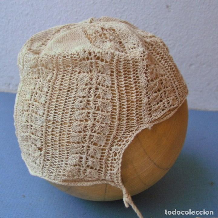 Antig&uuml;edades: antiguo gorro de bebe - de ganchillo - Foto 5