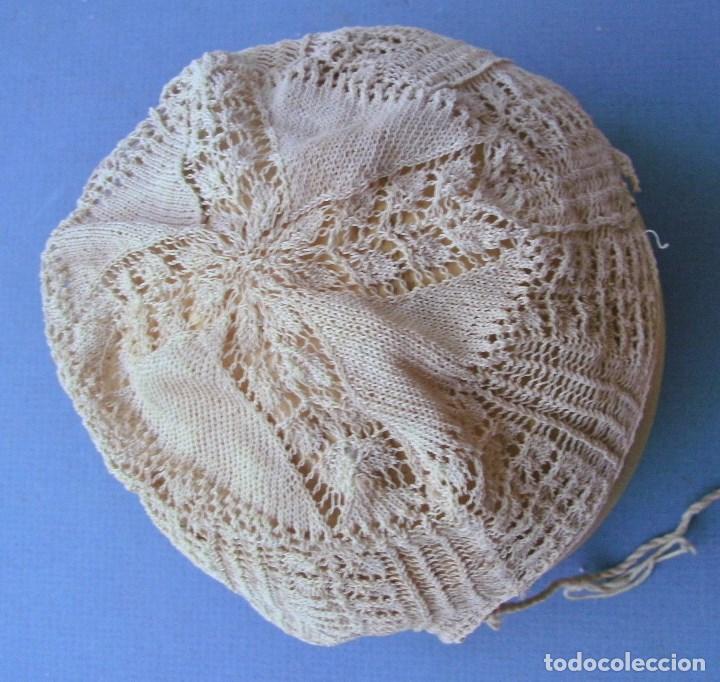 Antig&uuml;edades: antiguo gorro de bebe - de ganchillo - Foto 6
