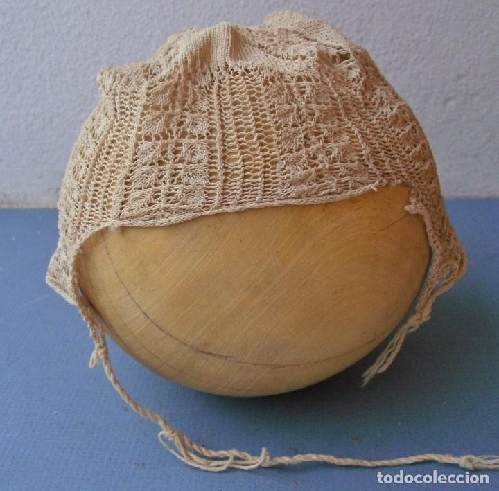 Antig&uuml;edades: antiguo gorro de bebe - de ganchillo - Foto 7
