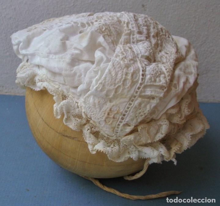 Antig&uuml;edades: antiguo gorro de bebe - encaje con interior forrado - Foto 5
