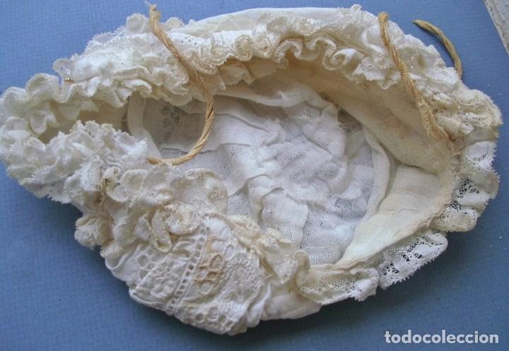 Antig&uuml;edades: antiguo gorro de bebe - encaje con interior forrado - Foto 7