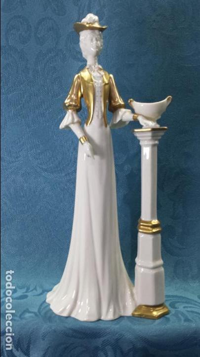 Antig&uuml;edades: SE&Ntilde;ORA PORCELANA BLANCO Y ORO - Foto 1