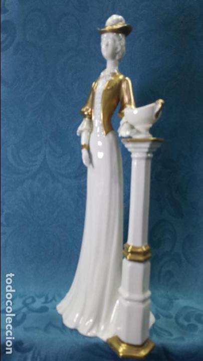 Antig&uuml;edades: SE&Ntilde;ORA PORCELANA BLANCO Y ORO - Foto 2