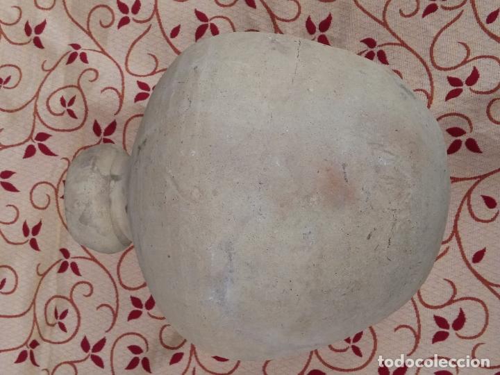 Antig&uuml;edades: Muy antigua &aacute;nfora en barro - Foto 2