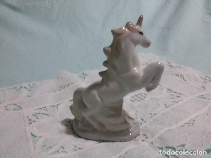 Antig&uuml;edades: UNICORNIO DE PORCELANA - Foto 12