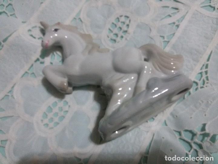 Antig&uuml;edades: UNICORNIO DE PORCELANA - Foto 16