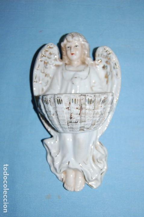 Antig&uuml;edades: BENDITERA EN PORCELANA DE 16CM - Foto 1