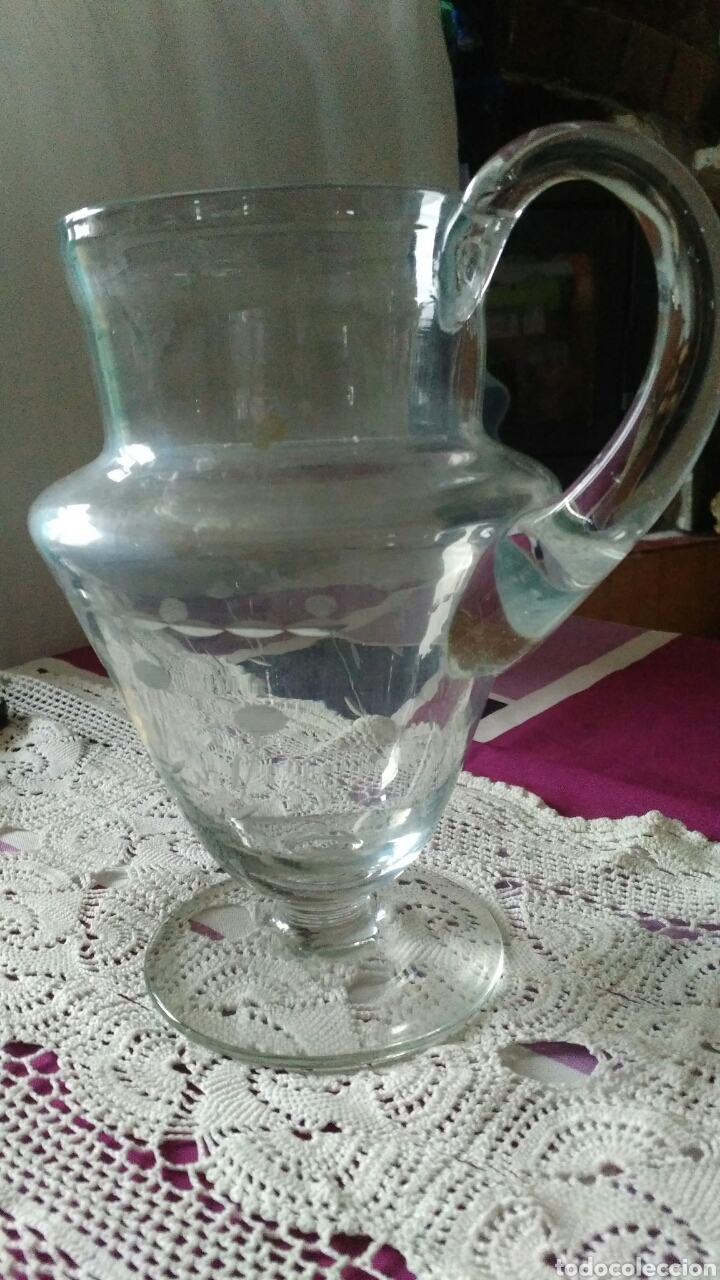 Antig&uuml;edades: Antigua jarra de cristal - Foto 1
