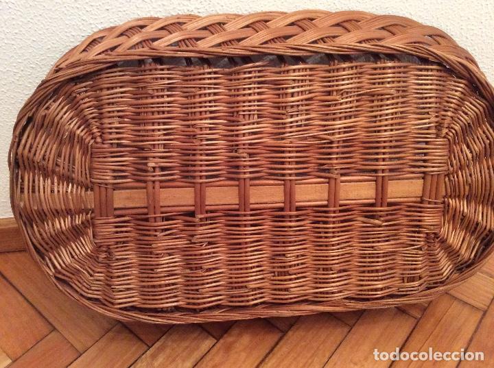 Antig&uuml;edades: ANTIGUA CESTA DE MIMBRE PARA EL PLANCHADO.... - Foto 5