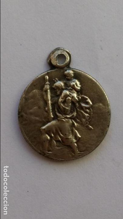 Antig&uuml;edades: medalla de san cristobal de 1,8 cms de diametro - Foto 1