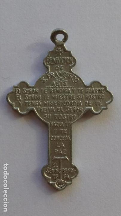 Antig&uuml;edades: Medalla de san francisco de asis de 3 x 2,4  cms - Foto 2