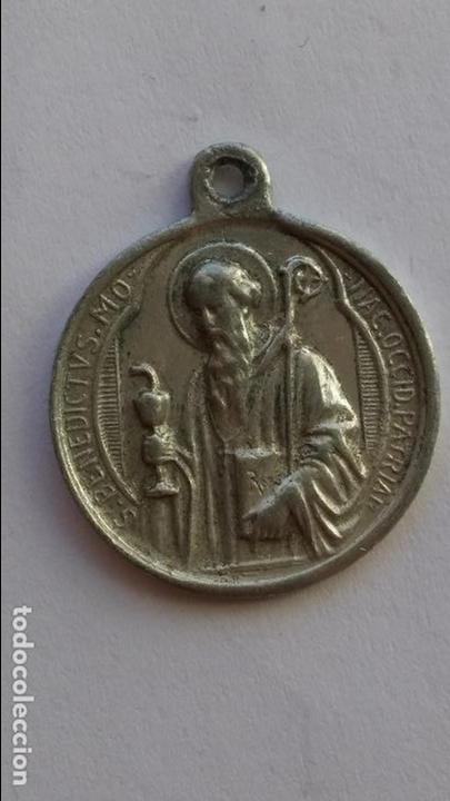 Antig&uuml;edades: medalla de san benedicto de 2 cms de diametro - Foto 1