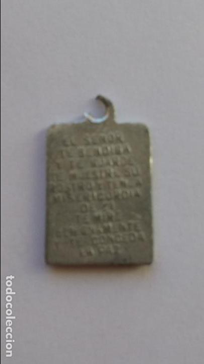 Antig&uuml;edades: Medalla sin catalogar de 1,4 x 2,3 cms - Foto 2
