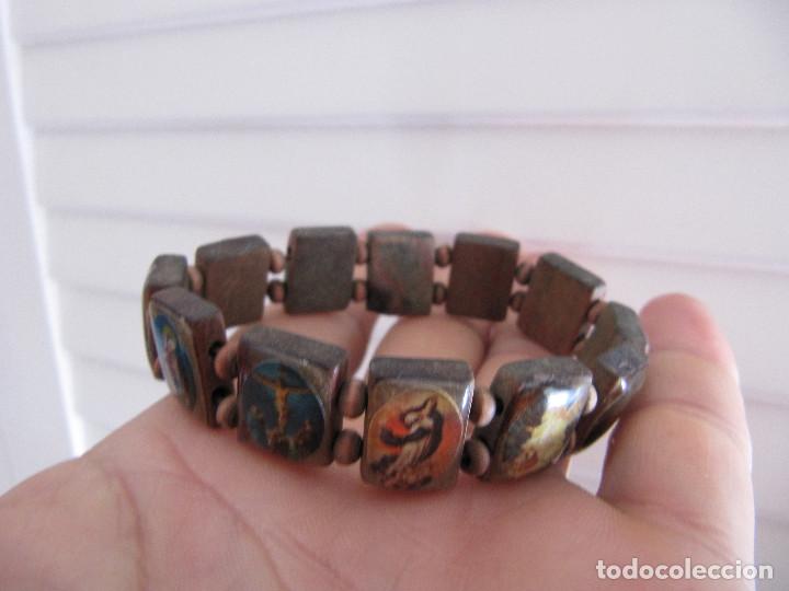 Antig&uuml;edades: PULSERA DE MADERA SANTORAL - Foto 1
