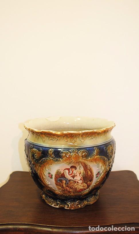 Antig&uuml;edades: MACETERO PORCELANA - Foto 1