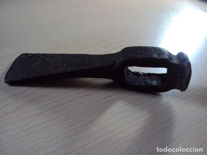 Antig&uuml;edades: MARTILLO HACHA ANTIGUO - Foto 2