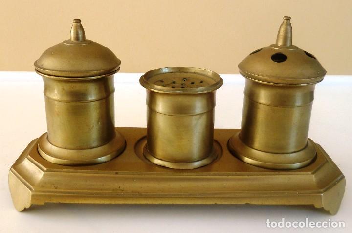 Antig&uuml;edades: JUEGO DE ESCRITORIO EN BRONCE. PESO 790 GRAMOS. BASE Y TRES PIEZAS.