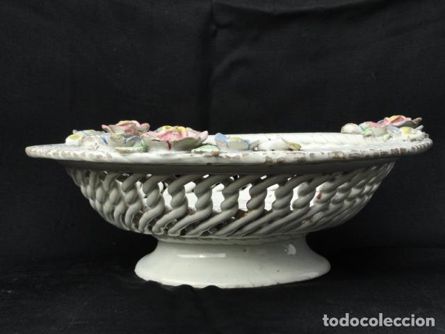 Antig&uuml;edades: BONITO CENTRO DE MESA DE PORCELANA. - Foto 2