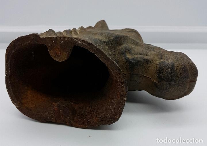 Antigüedades: Busto antiguo de caballo pura sangre en hierro colado . - Foto 6 - 74746067