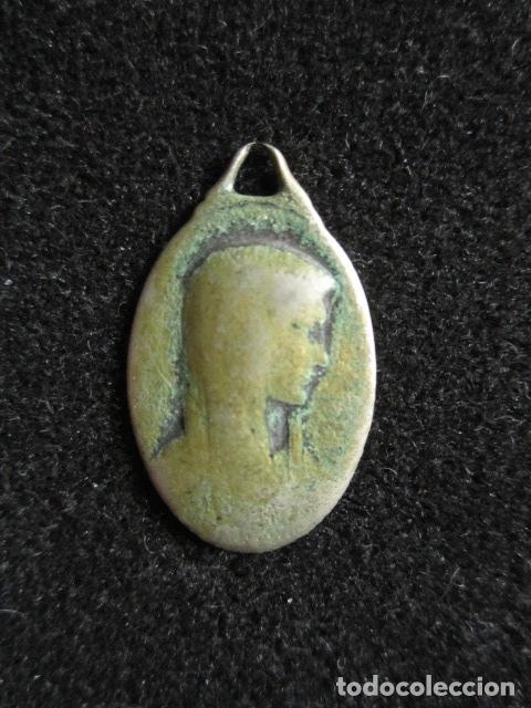 Antig&uuml;edades: ANTIGUA MEDALLA RELIGIOSA VIRGEN. - Foto 1