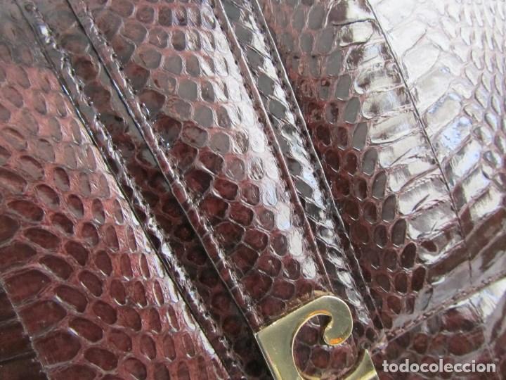 Antig&uuml;edades: Bolso de piel de serpiente - Foto 5