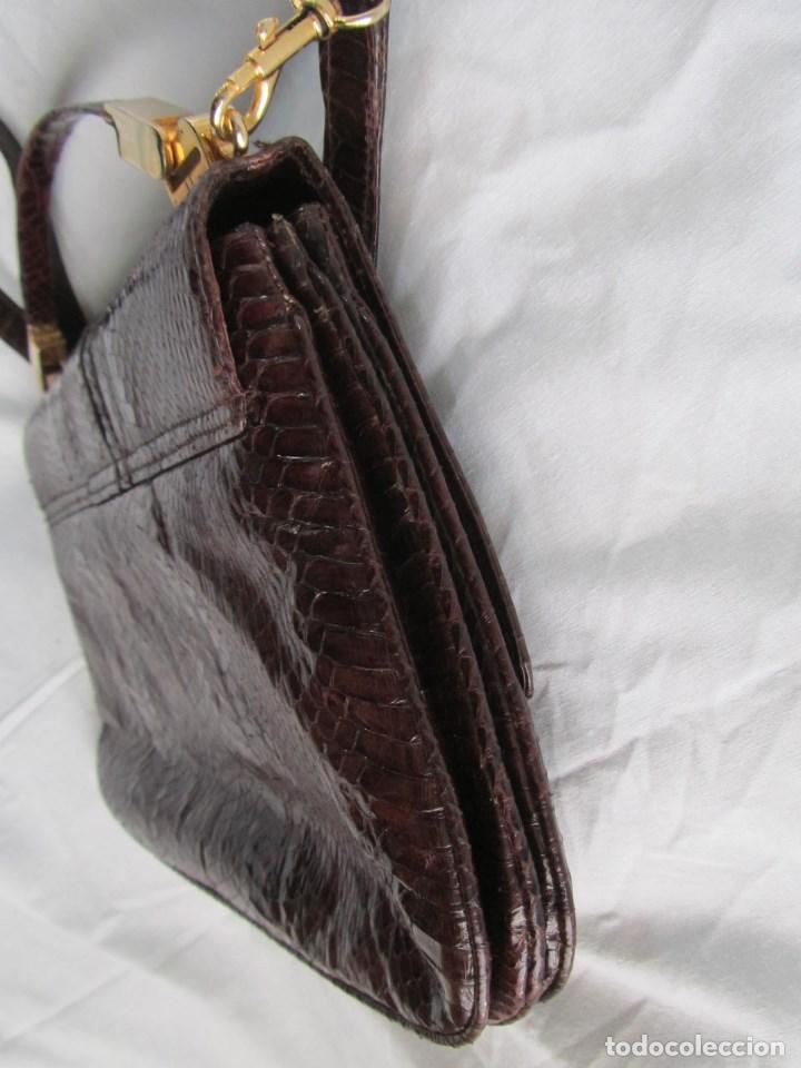 Antig&uuml;edades: Bolso de piel de serpiente - Foto 10