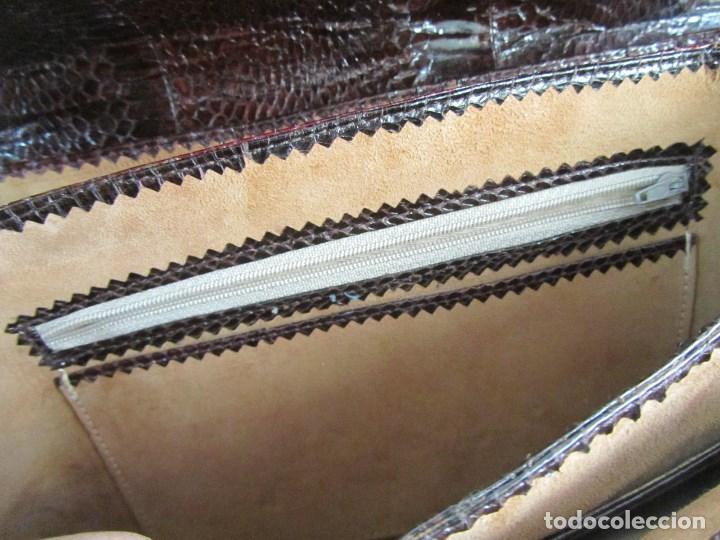 Antig&uuml;edades: Bolso de piel de serpiente - Foto 16
