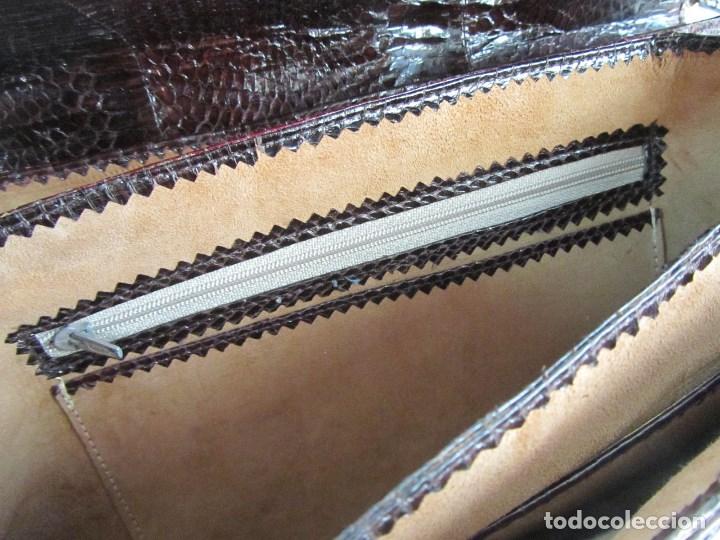Antig&uuml;edades: Bolso de piel de serpiente - Foto 17