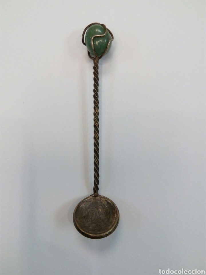 Antig&uuml;edades: CUCHARA DE PLATA CON JADE Y MONEDA - Foto 1