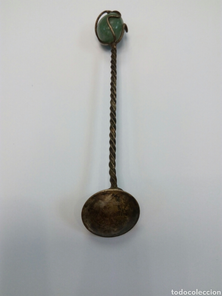 Antig&uuml;edades: CUCHARA DE PLATA CON JADE Y MONEDA - Foto 2