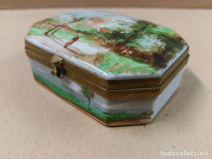 Antig&uuml;edades: Caja de porcelana - Foto 4