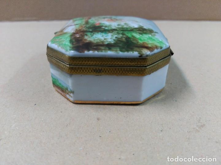 Antig&uuml;edades: Caja de porcelana - Foto 7