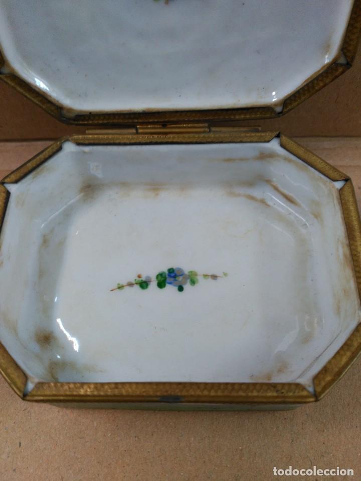 Antig&uuml;edades: Caja de porcelana - Foto 15