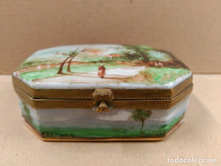 Antig&uuml;edades: Caja de porcelana - Foto 20