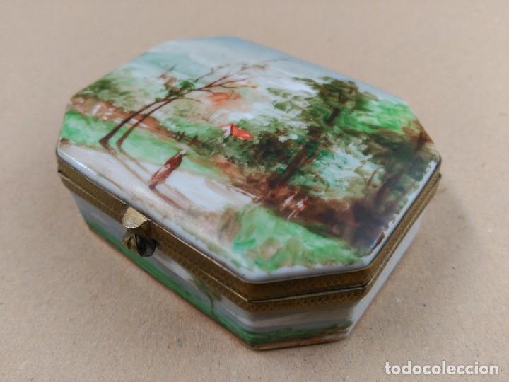 Antig&uuml;edades: Caja de porcelana - Foto 22