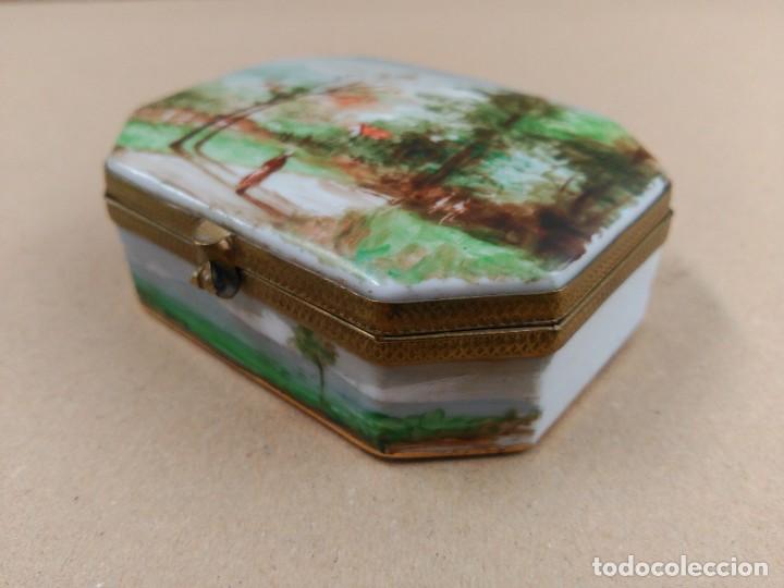 Antig&uuml;edades: Caja de porcelana - Foto 23